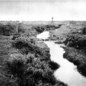 Arroyo Morón antes de su canalización, década de 1930