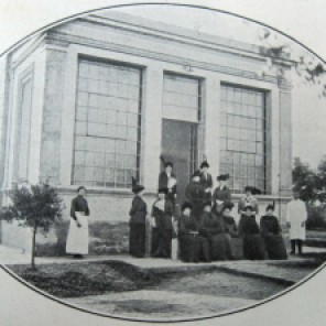 Hospital de Morón. Grupo de Damas Vicentinas, fundadoras del nosocomio. Década de 1910